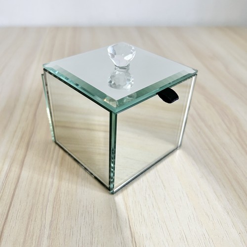 Small square mirrored - square,