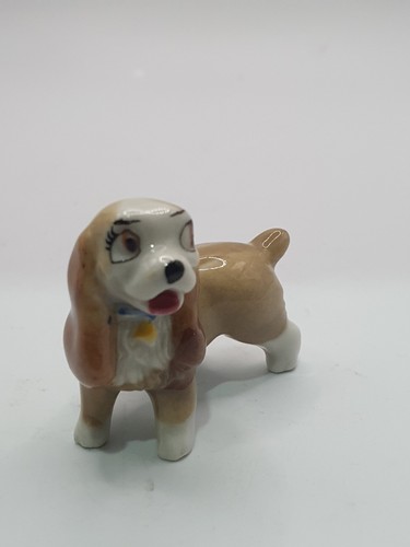 Wade ornament figurine lady - wade, lady'
