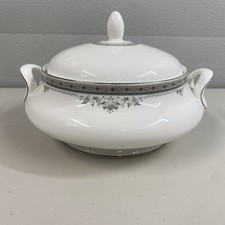 Royal Doulton York H.5100  Lidded Vegetable/Soup Tureen @G