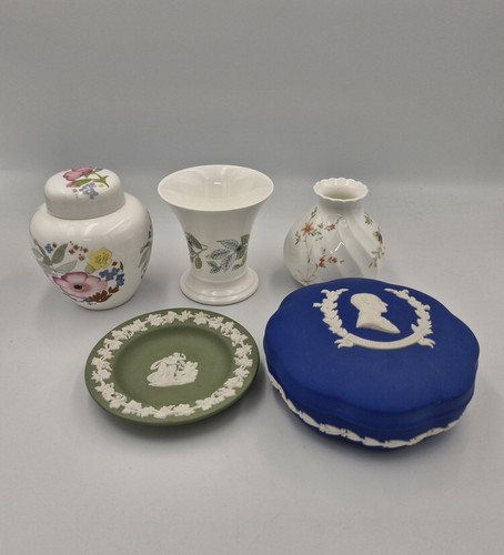 Job lot wedgwood trinket - of,