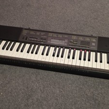 Casio CTK-2200 keyboard with 61 'piano look' keys NO POWER SUPPLY