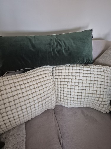 Trufted cream 40x59cm cushions