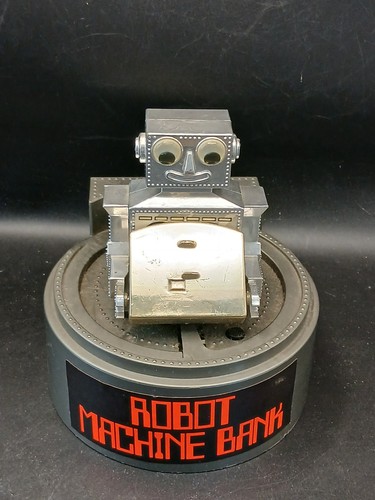 Vintage 1980s wind robot - wind-up,