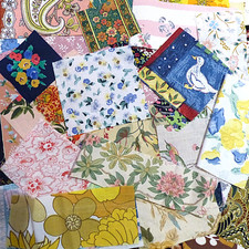 100gms VINTAGE TINY SCRAP