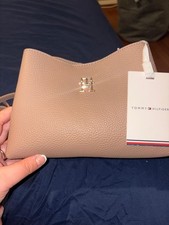 Tommy Hilfiger Pebbled Leather