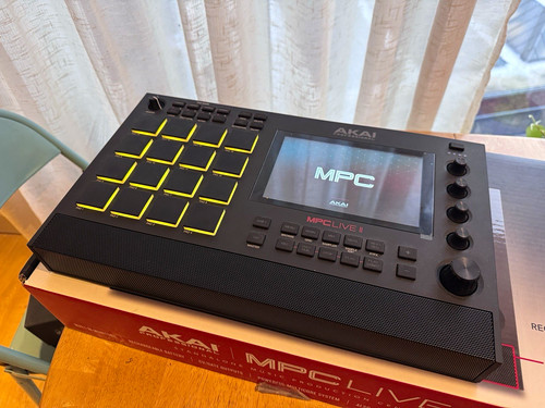 Akai mpc live - akai, ii