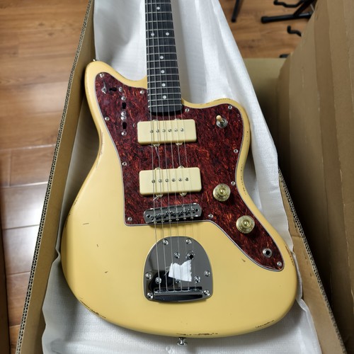 Vintage relic yellow jazz - relic,