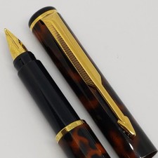 Parker Rialto Fountain Pen In Laque Dusk with Converter Filler