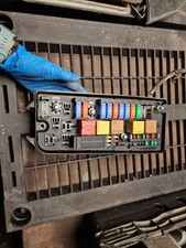 Vauxhall Vectra C 2.0 Turbo Petrol SRi Fuse Box & Relays 13241892