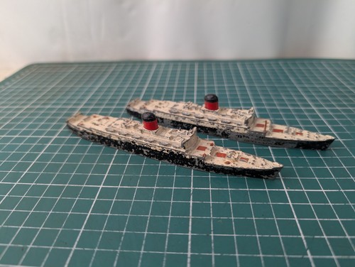 Tri ang minic ships - 2x,
