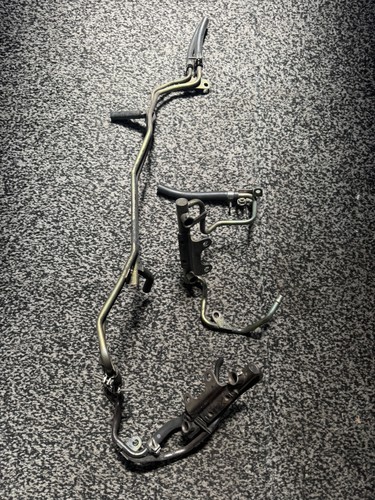 Used genuine fuel rail - genuine, lines