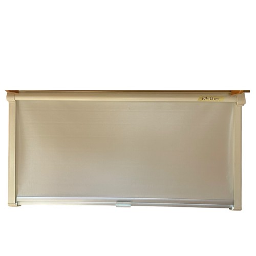 Caravan motorhome window - *caravan/motorhome,