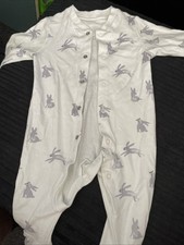 Baby Suits/white/size 6-9