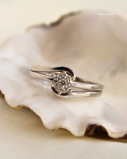 18K White Gold Diamond Cluster