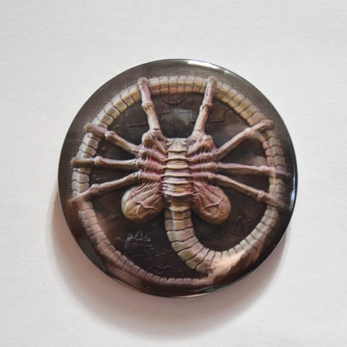 Face hugger xenomorph - face, from
