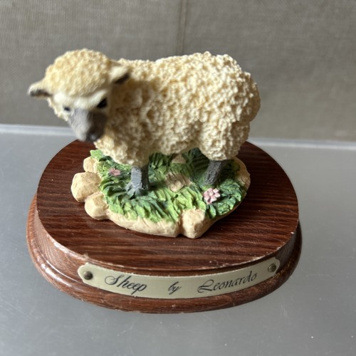 Sheep leonardo figurine - figurine, on