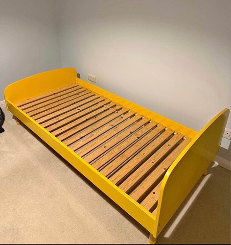 Solid single bed - single, by