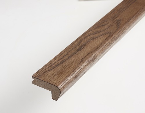 100 oak stair step - 100%, nosing