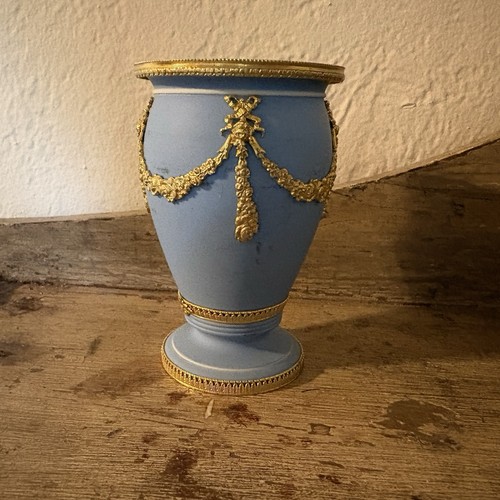 Rare antique wedgwood light - antique,