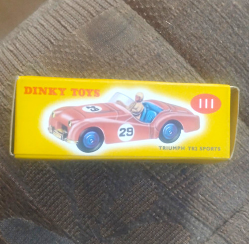 Dinky toys triumph - dinky,