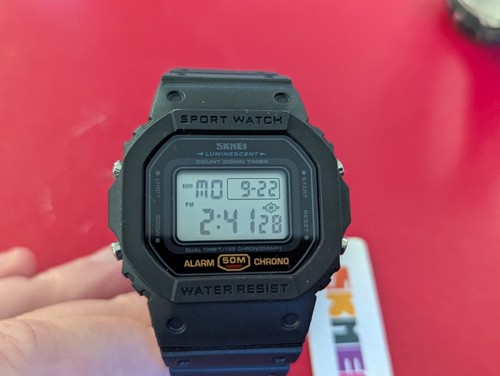 Casio shock 5600 square - g,
