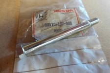 HONDA PX50  PXL50  1980-1982 GENUINE NOS MAIN STAND PIVOT BOLT - # 90110-197-000