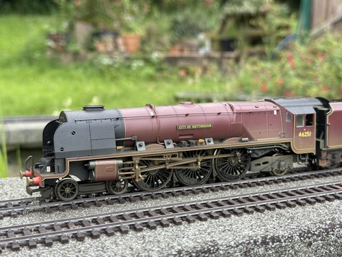 Hornby r2383 lms duchess - br/lms,