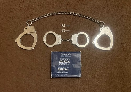 Smith wesson handcuffs leg - smith, &