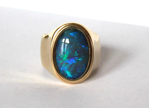 Carat black opal gemstone - 8.24,