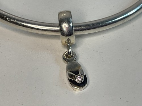 Pandora flip flop dangle - flip,