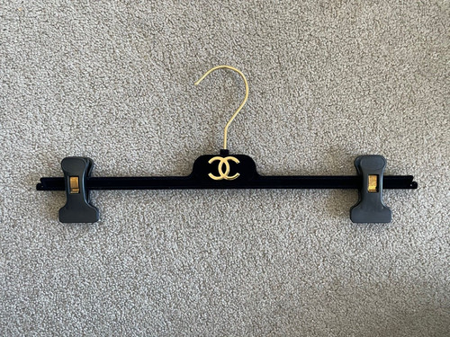 Authentic chanel hanger - authentic,