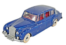 Vintage Dinky Rolls-Royce Phantom V Limousine #152 Blue Color Diecast Model Car.