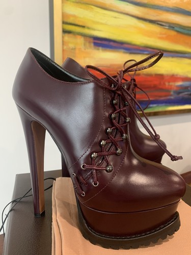 Alaia platform side lace - side, up