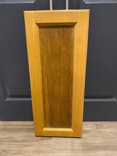 300 x 720 GOLDEN OAK KITCHEN