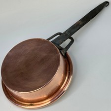 ANTIQUE FRENCH KITCHENALIA  RUSTIC COPPER COOKING PAN WITH IRON HANDLE