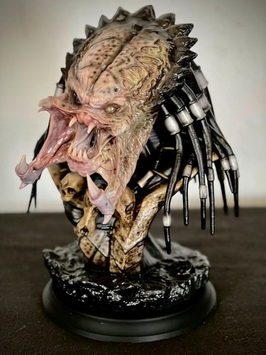 Wolf predator horror bust - wolf,