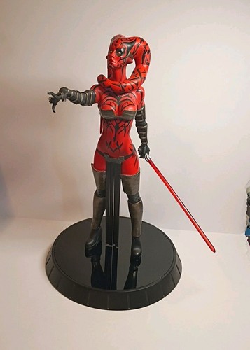 Damaged broken star - star, wars