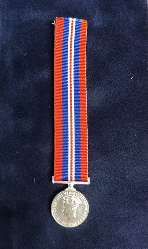 Miniature ww2 war medal 1939 - ,