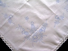 Tablecloth  printed Scottish thistle to embroider with cotton lace edge CSOOO7 