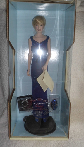 Frnklin mint princess diana - mint,