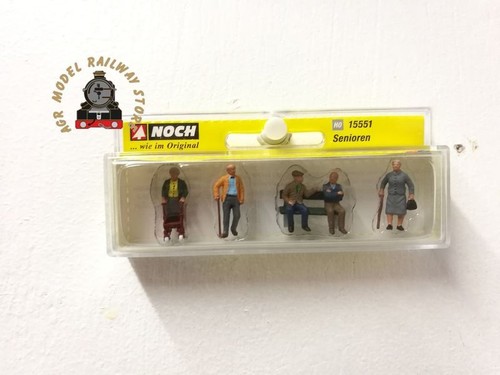 Noch 15551 senior citizens - noch,