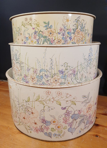 Three nesting vintage floral - three,