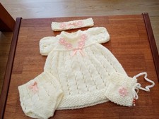 Hand knitted dolls clothes - dolls, to