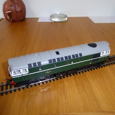Heljan 2712 Class 27 no 5403 Green (sy panels)