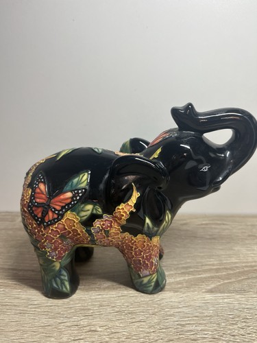China elephant country - by,