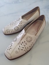 Medicus Leather Floral Cutout Shoes EU40.5 US9.5 UK7.5 Retro Boho Pumps Cottage