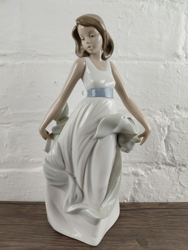 Walking air nao by - on,