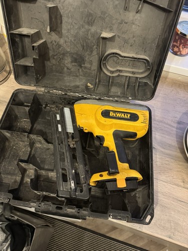 Dewalt dc618 18v cordless - dewalt,