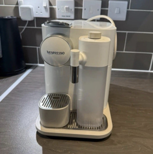 Nespresso machine with milk