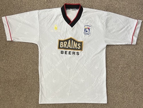 Cardiff city 1995 1996 away - cardiff,